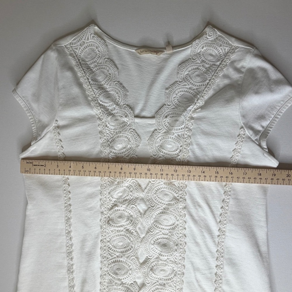 Soft Surroundings White Crochet Lace V-Neck Ribbed Knit Top Large Feminine Comfy - Picture 9 of 9